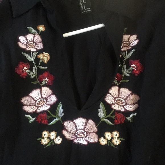 Bell sleeve black dress - Picture 4 of 4